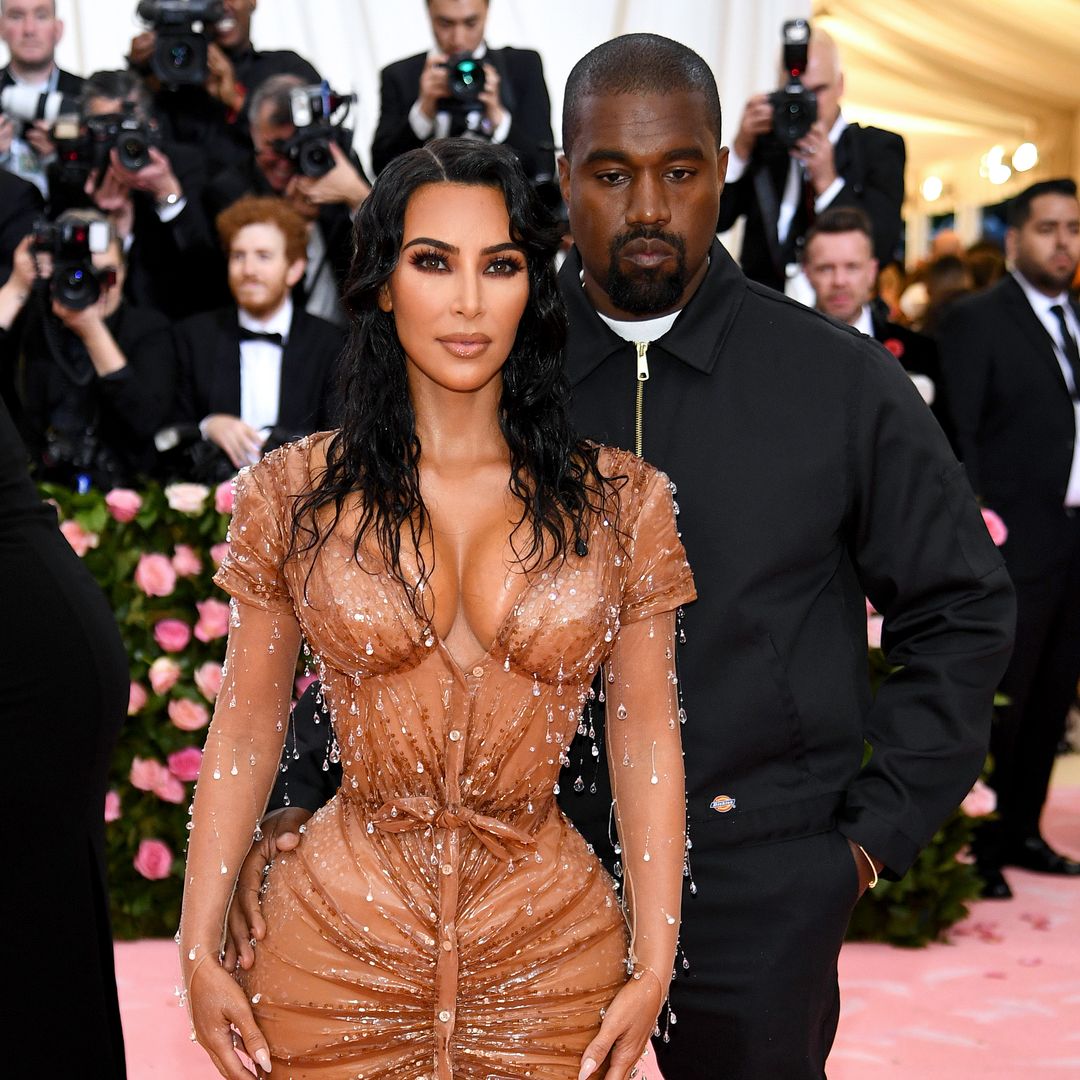 Kanye West: de criticar el estilo sexy de Kim Kardashian a posar con Bianca Censori casi desnuda