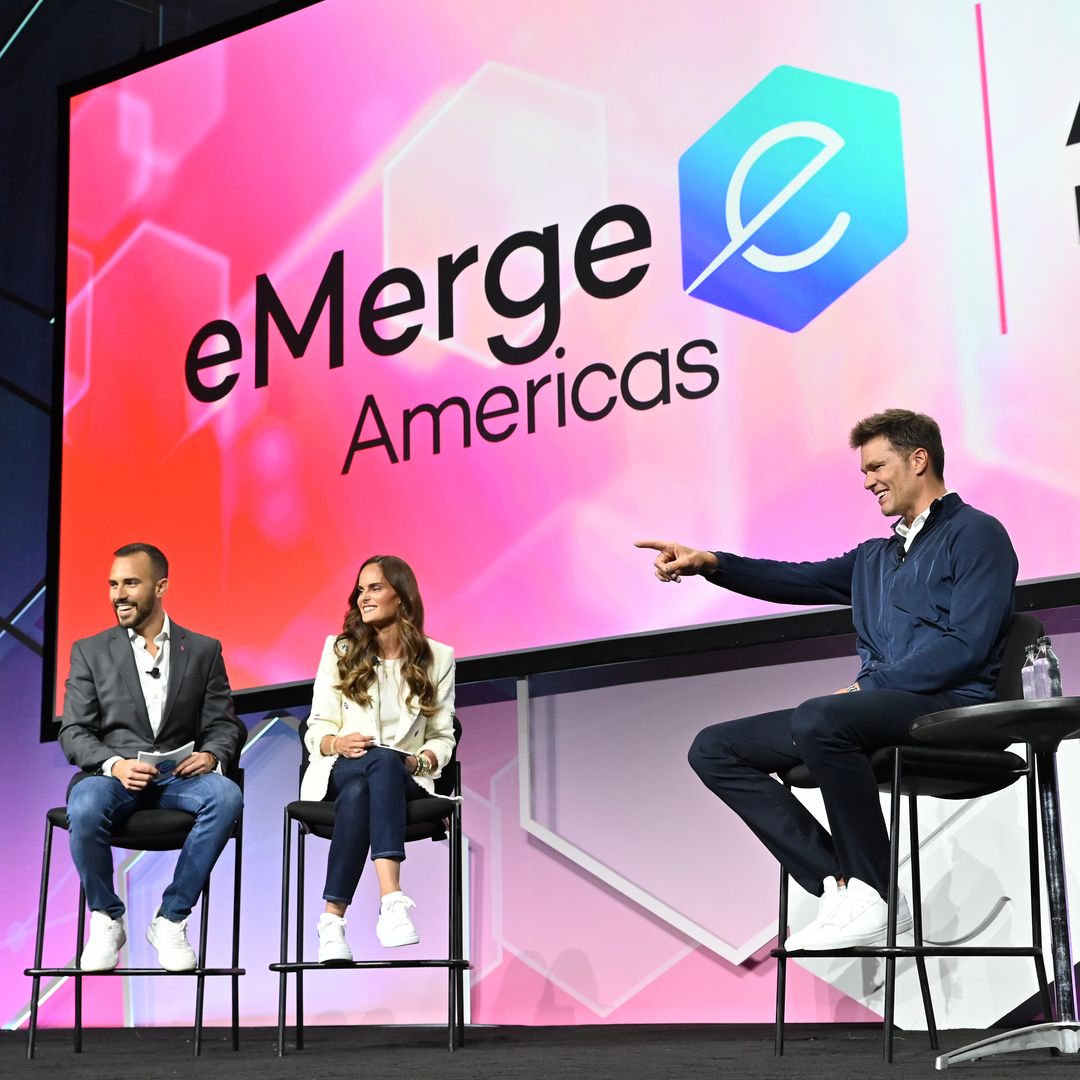 Felice Gorordo, Melissa Medina y Tom Brady durante eMerge Americas 2023