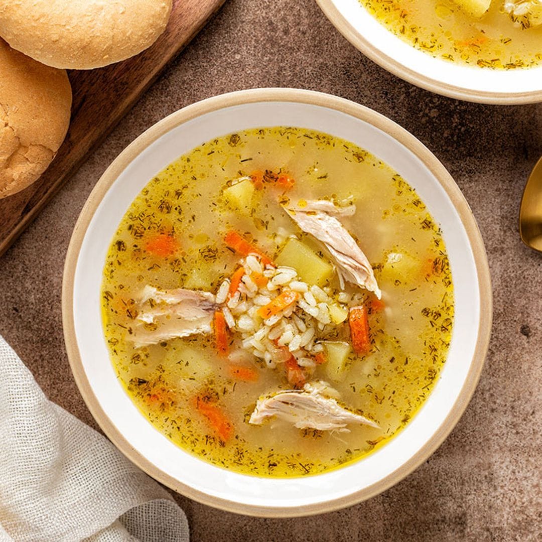 Sopa de arroz con pollo