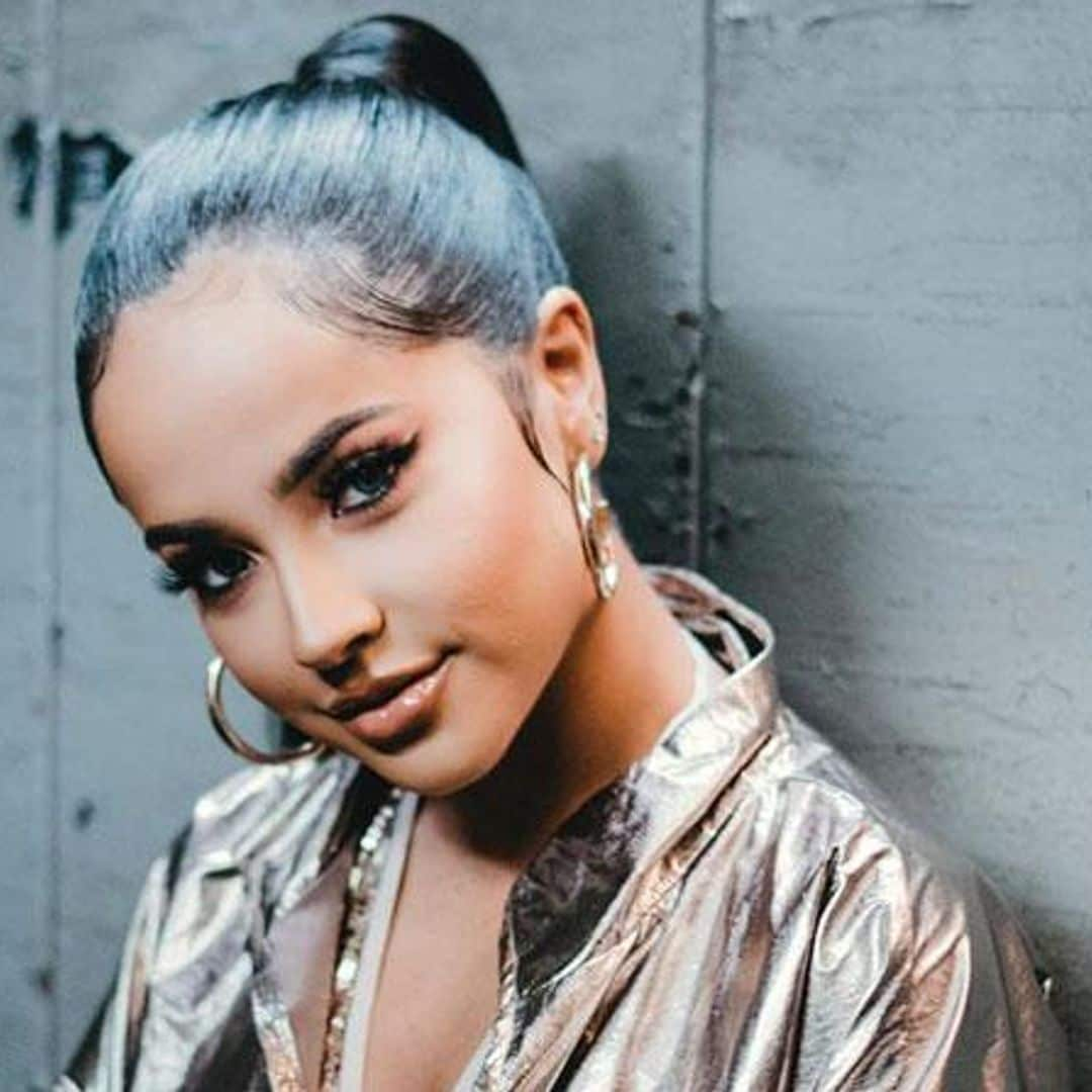 Becky G se lanza a una nueva aventura con el estreno de su podcast ‘En la Sala’