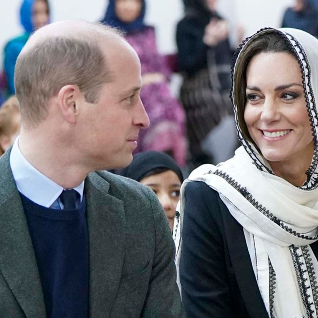 La princesa de Gales visita un centro musulmán con el velo que lució en Pakistán hace tres años