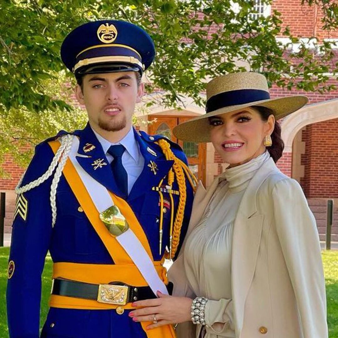 Ana Bárbara se muestra como la mamá más orgullosa en la graduación de su hijo mayor