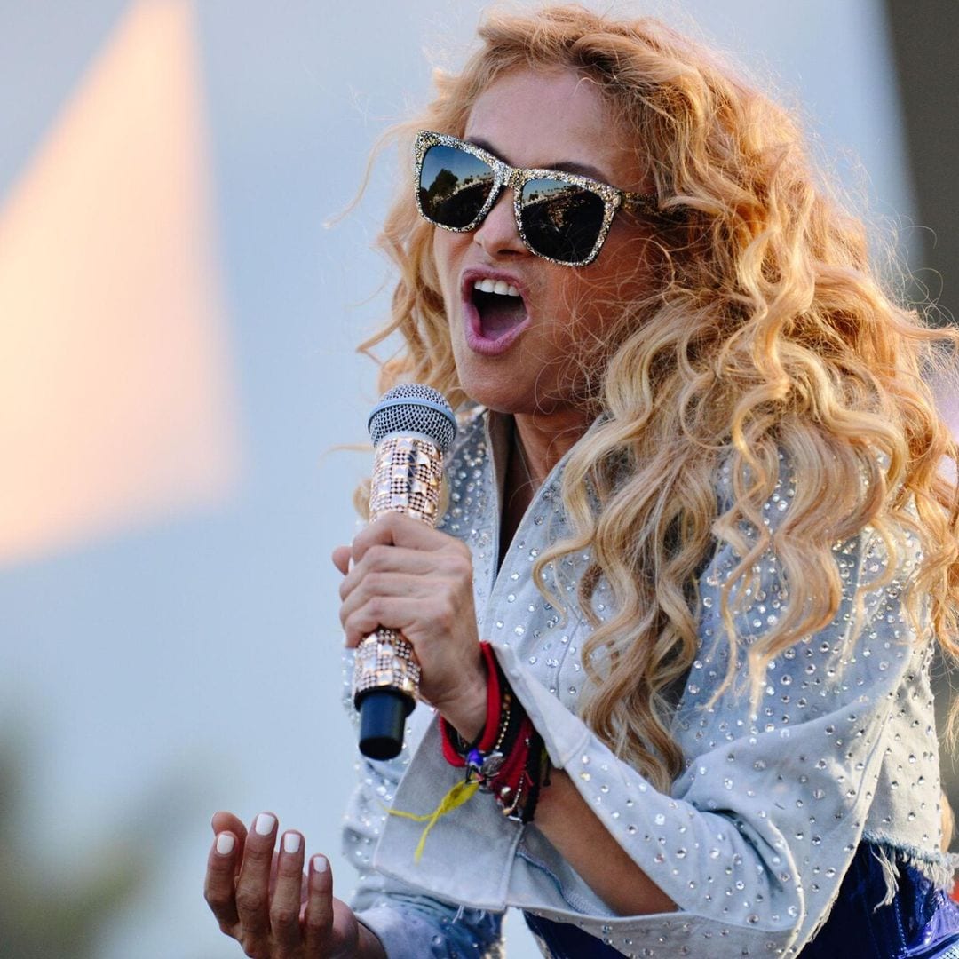 Así fue el regreso de Paulina Rubio a los escenarios tras el fallecimiento de su madre