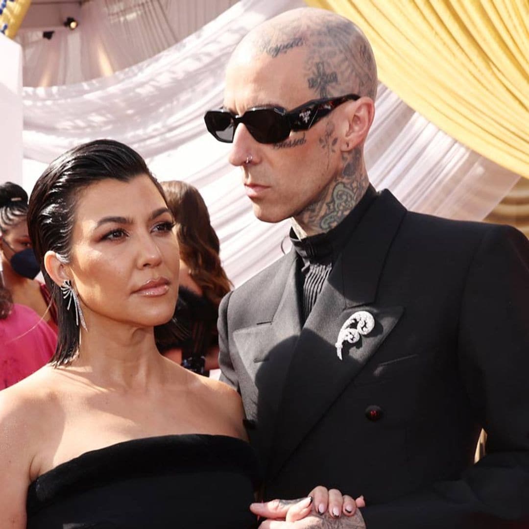 Travis Barker reaparece en un plan familiar con Kourtney Kardashian tras ser dado de alta