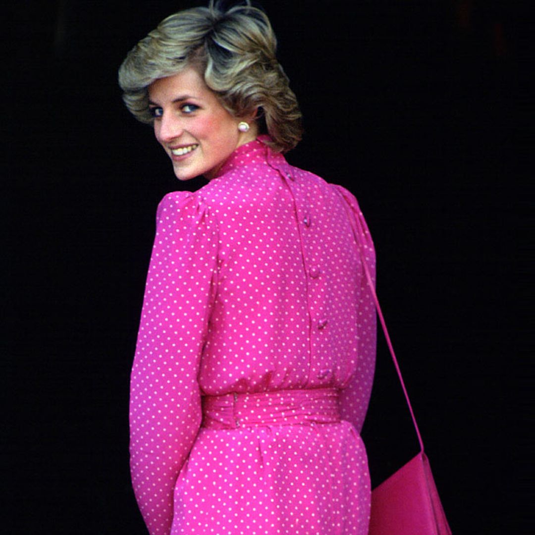 Zara pone a la venta el icónico vestido de la princesa Diana que veremos en 'The Crown'