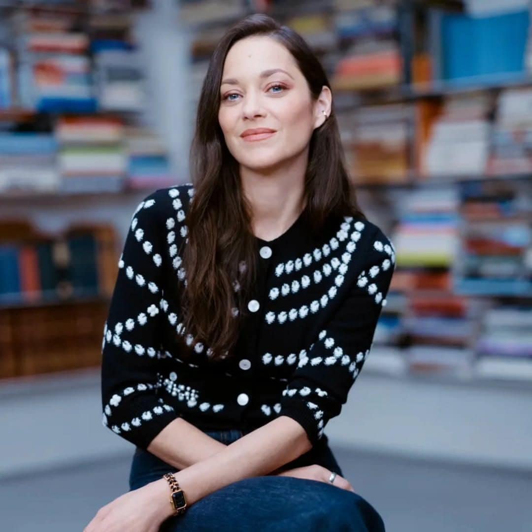 Marion Cotillard es la nueva invitada de Chanel para “Les Rendez-vous littéraires rue Cambon”