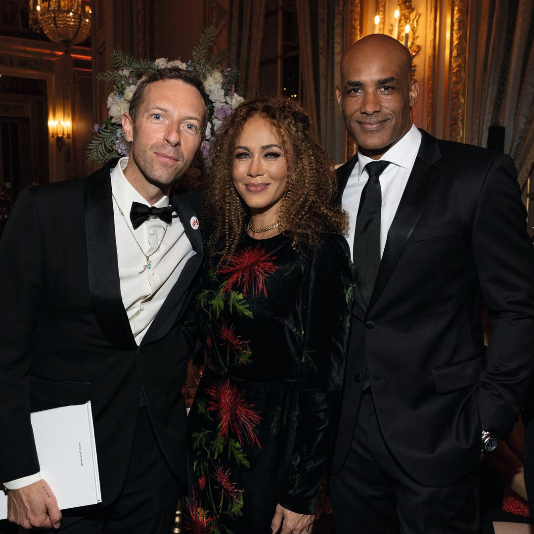 Chris Martin con Boris Kodjoe y Nicole Ari Parker