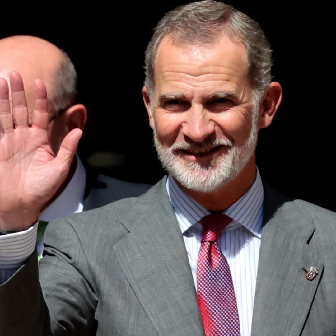 El rey Felipe asiste en Gijón a la boda de su ahijado asturiano