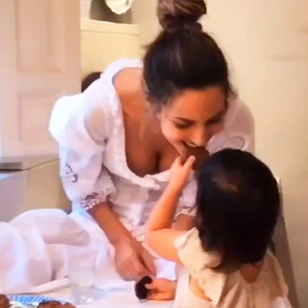 Ariadne Artiles prepara sus recetas favoritas con su 'mejor pinche', su hija