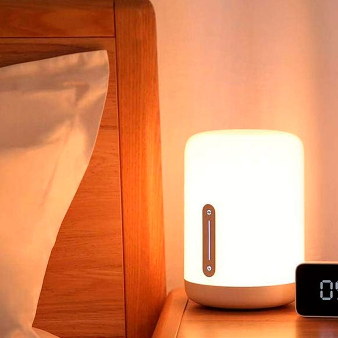 Esta lámpara inteligente de Xiaomi es lo que necesitas para despertar de forma natural