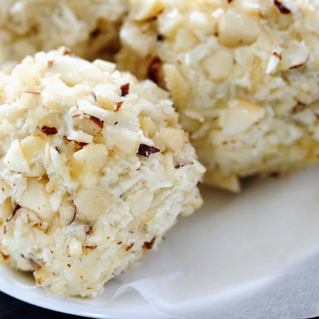 Bolitas de queso fresco y nueces