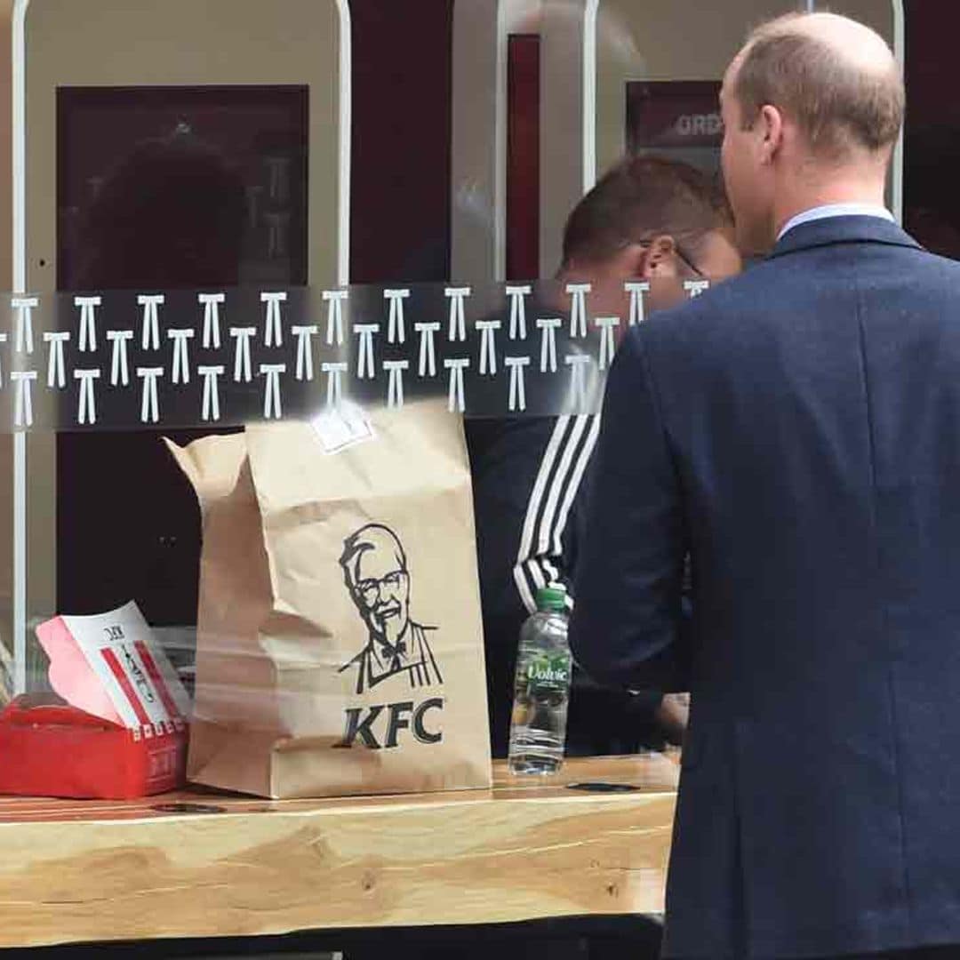 ¡Menudo hambre! El príncipe Guillermo sorprende a los clientes de una cadena de comida rápida