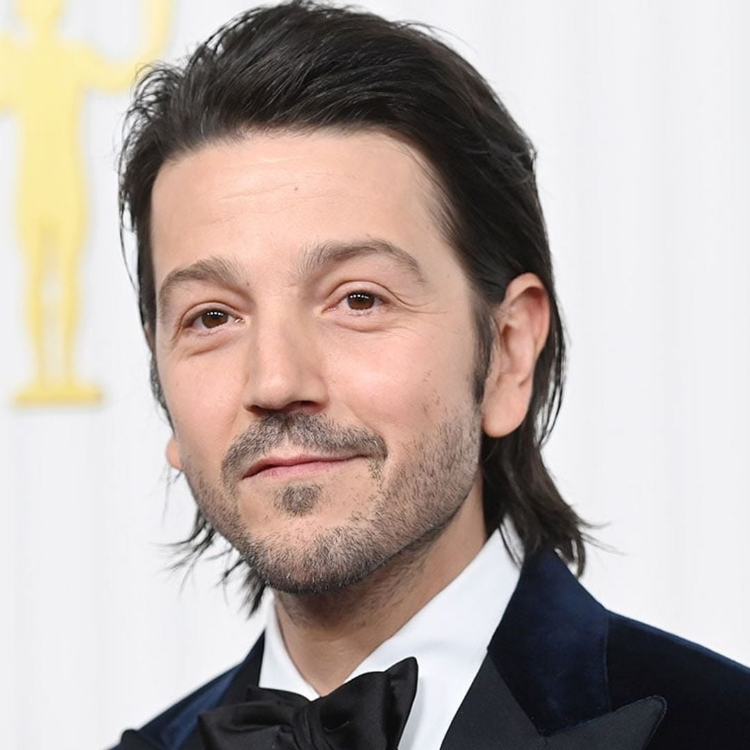 Diego Luna, conmovido al presenciar el encuentro entre su hija Fiona y Jamie Lee Curtis