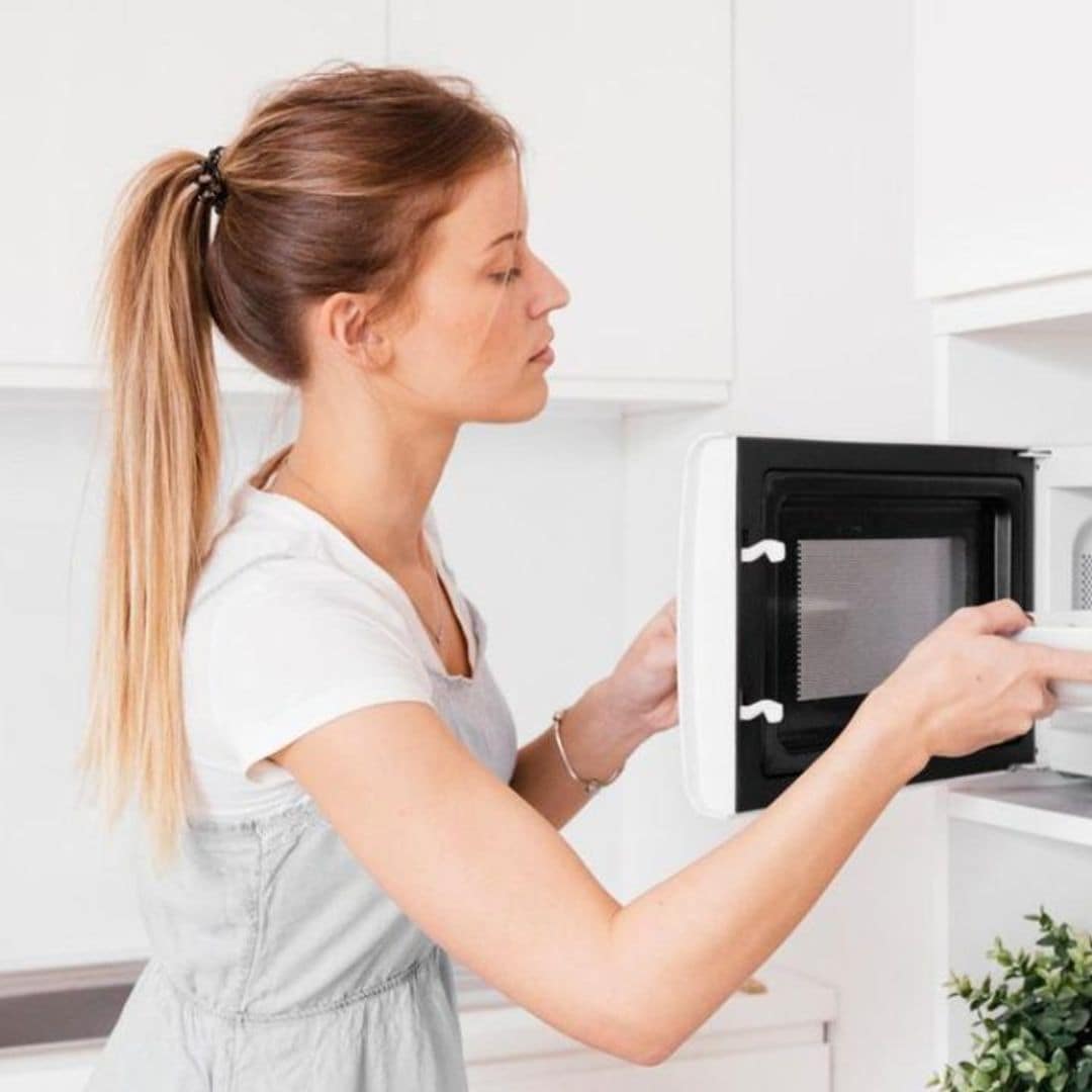 Prepara platos deliciosos y ahorra espacio en tu cocina con los mejores microondas con grill