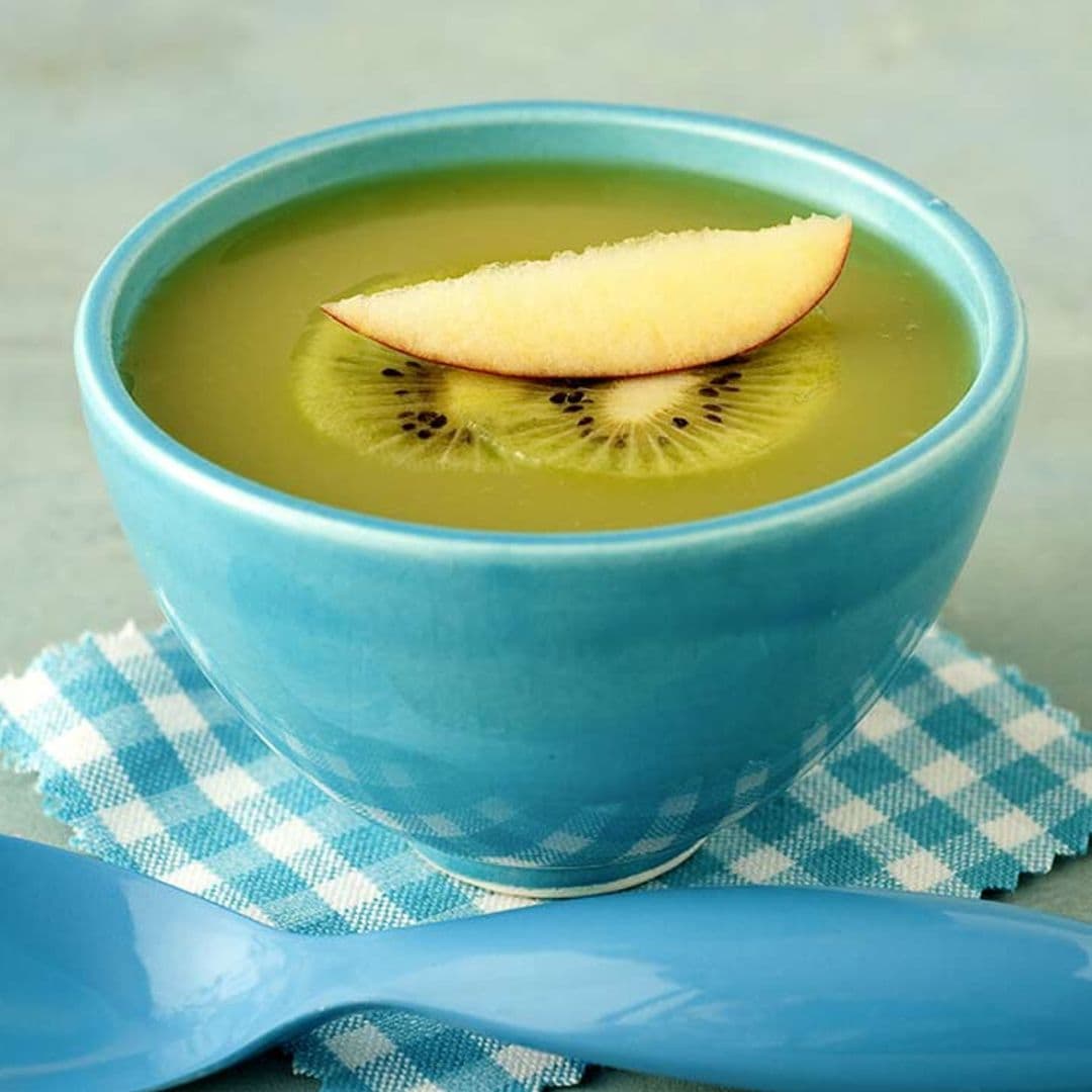 Sopa de manzana y kiwi con miel