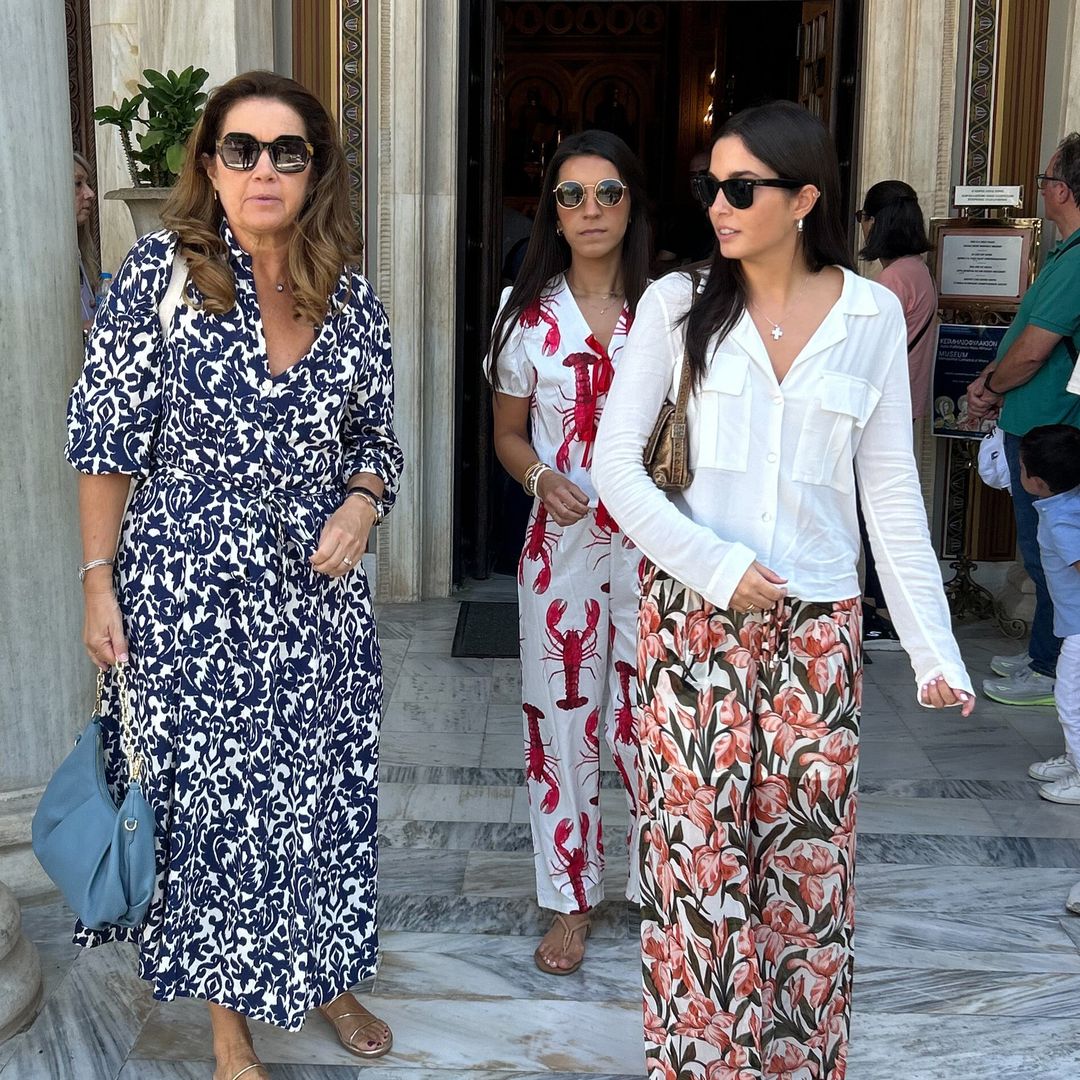 Alexia de Grecia, junto a su hija Arrietta, ya está en Atenas para la boda de real de su hermana Teodora