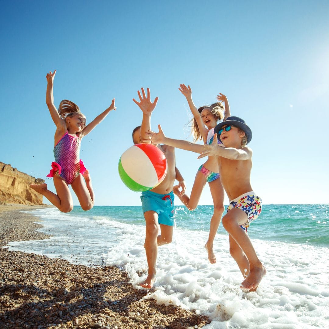 Qué hacer (y qué no) cuando un niño se ha quemado por estar demasiado tiempo al sol