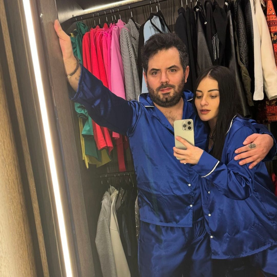 Tras convertirse en papás, José Eduardo Derbez y Paola Dalay se dejan ver enamorados y coordinando pijamas