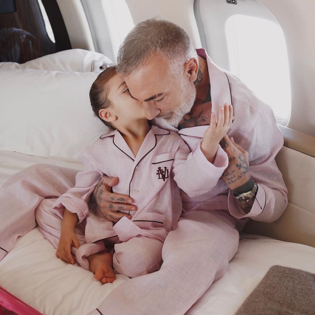 Gianluca Vacchi celebra su paternidad con una bella foto con su princesa Blu: ‘Gracias por ser mi hija’