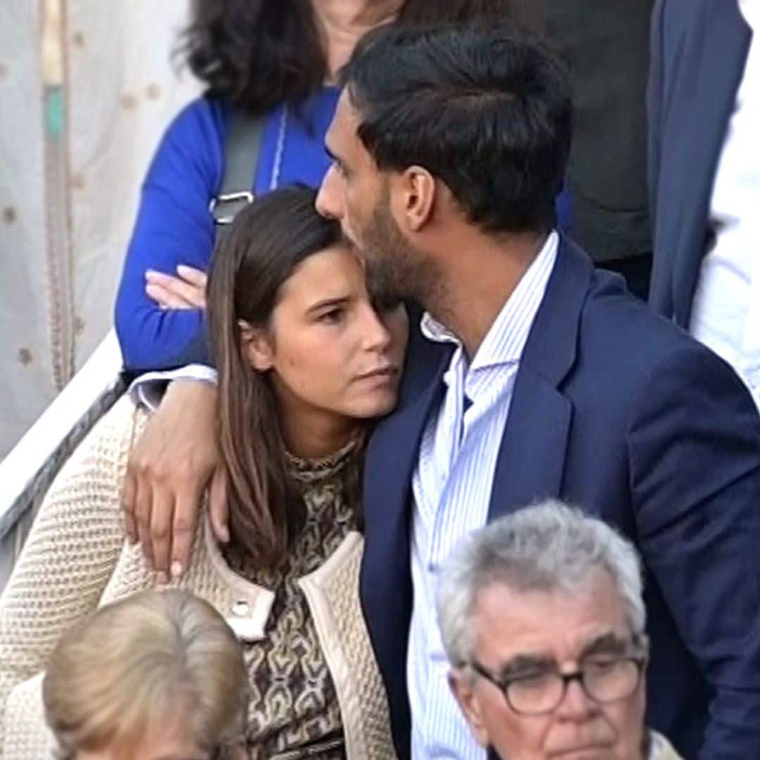 Cuando un beso lo dice todo... Cayetana Rivera y Manuel Vega consolidan su relación