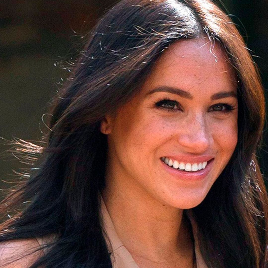 Meghan Markle recupera sus joyas del zodiaco en una histórica aparición televisiva