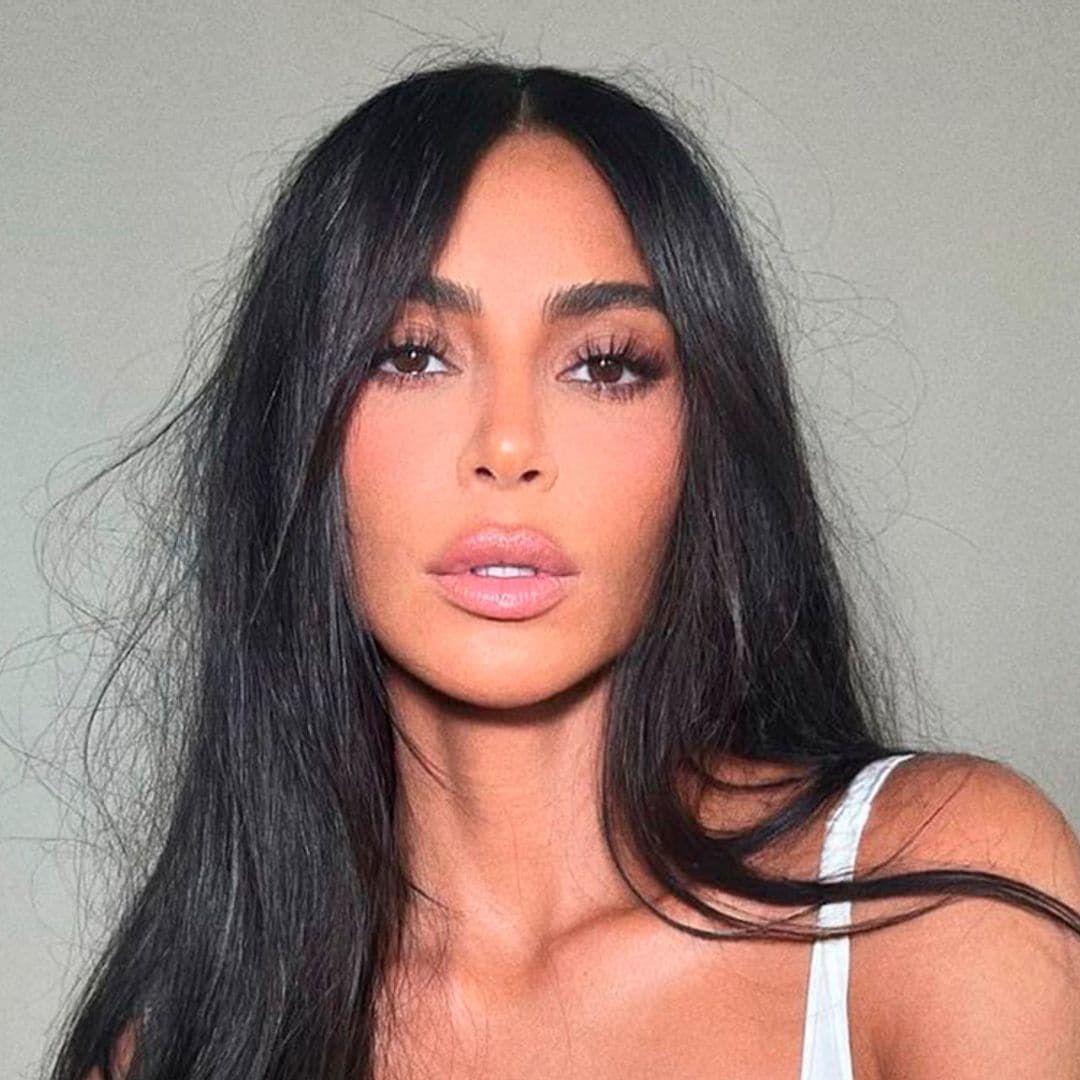 Kim Kardashian muestra el primer 'selfie' de su vida, ¿adivinas con quién fue?