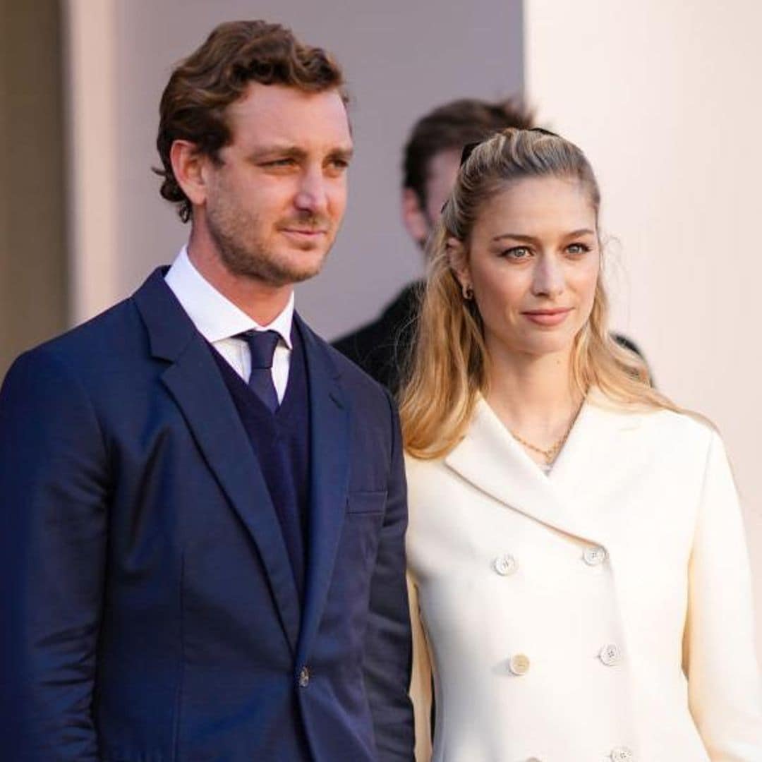 Beatrice Borromeo y Pierre Casiraghi, las imágenes de los príncipes más ‘chic’ en la nieve