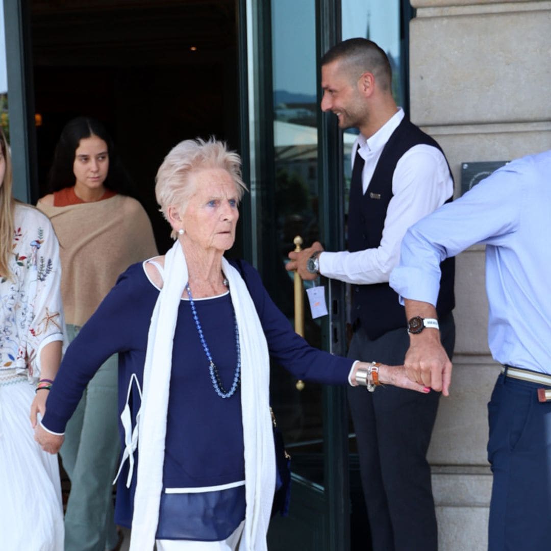 Iñaki Urdangarin, acompañado de su madre, se reúne en Ginebra con la infanta Cristina para asistir a la graduación de Irene