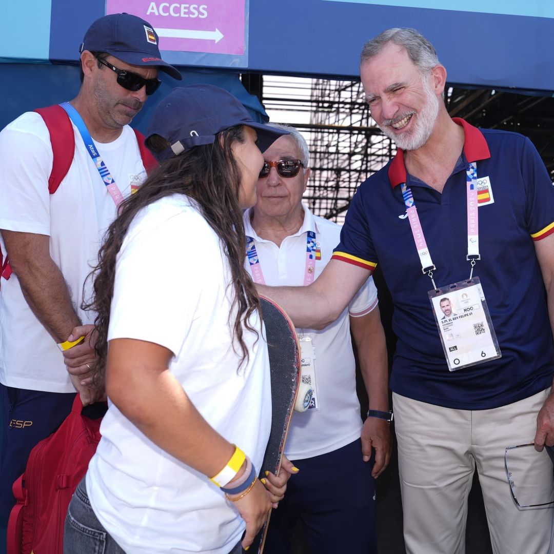 Las anécdotas del rey Felipe en su segundo día en las Olimpiadas: del abrazo a Craviotto a las grabaciones con su móvil