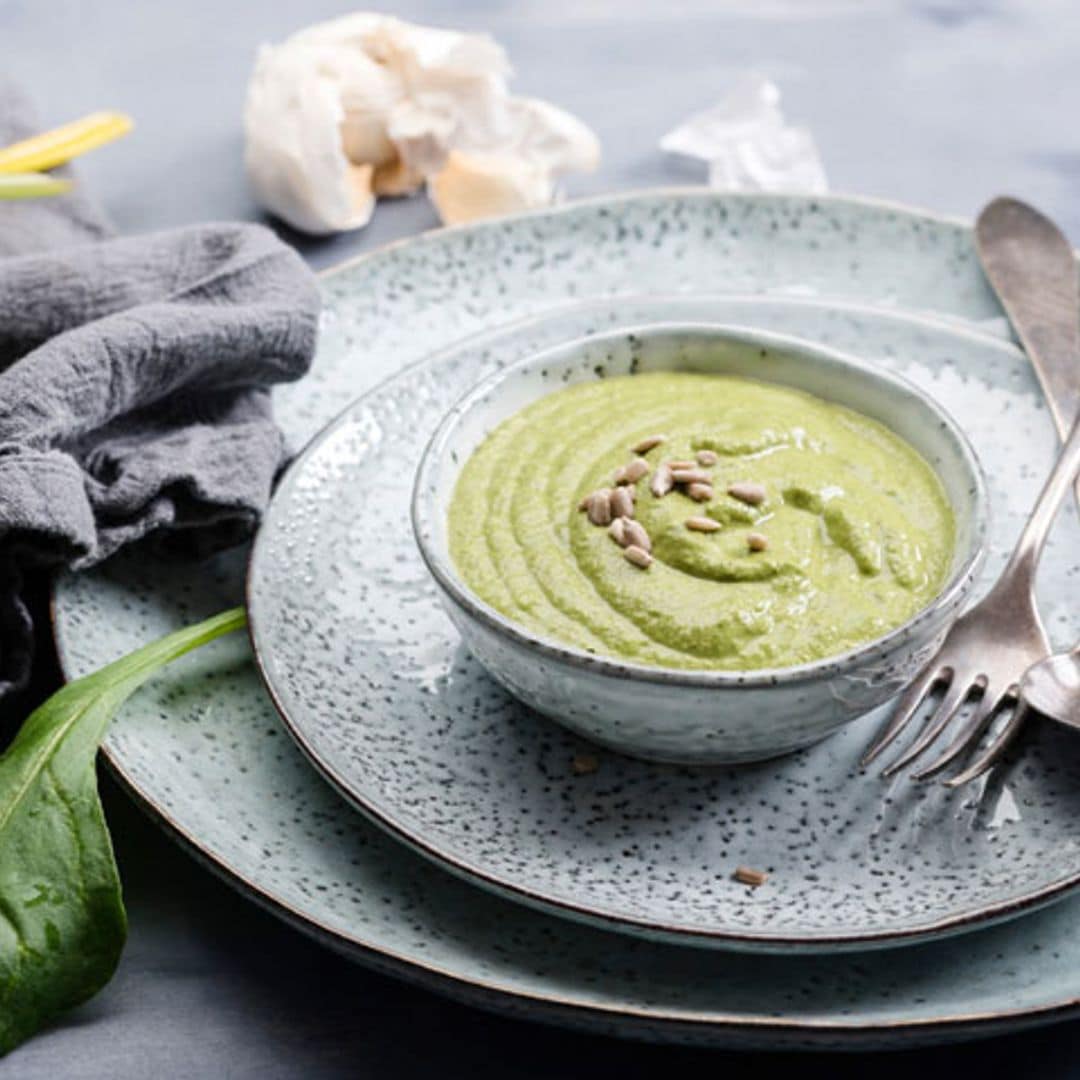 Crema de acelgas y pesto de pipas de girasol