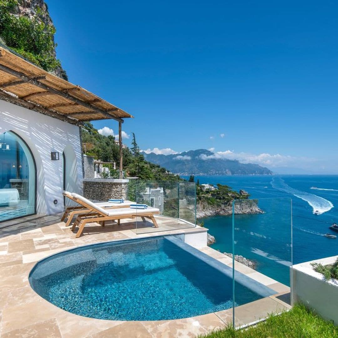 Vista desde la piscina de la suite de Borgo Santandrea, en Amalfi