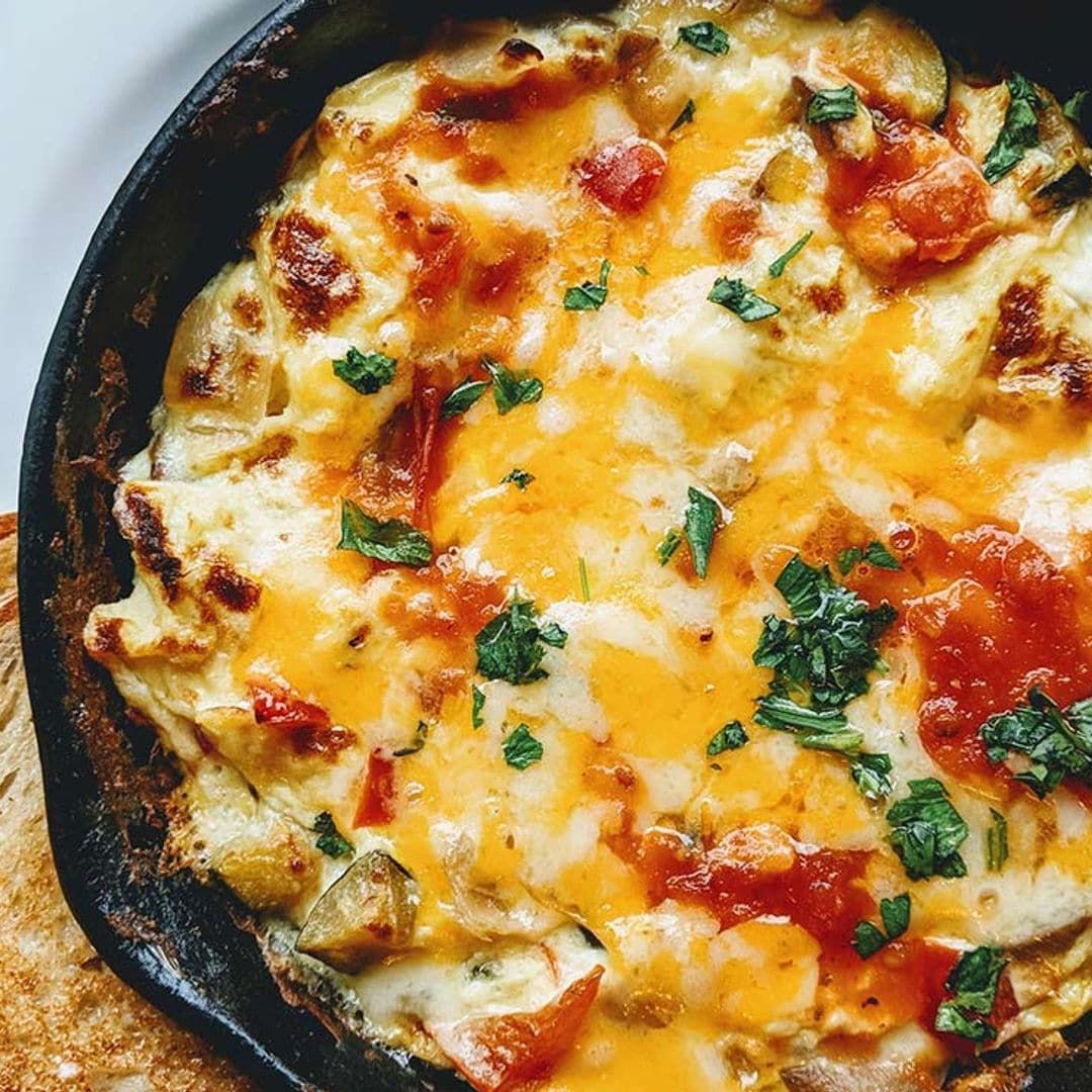 Tortilla gratinada con queso y verduras