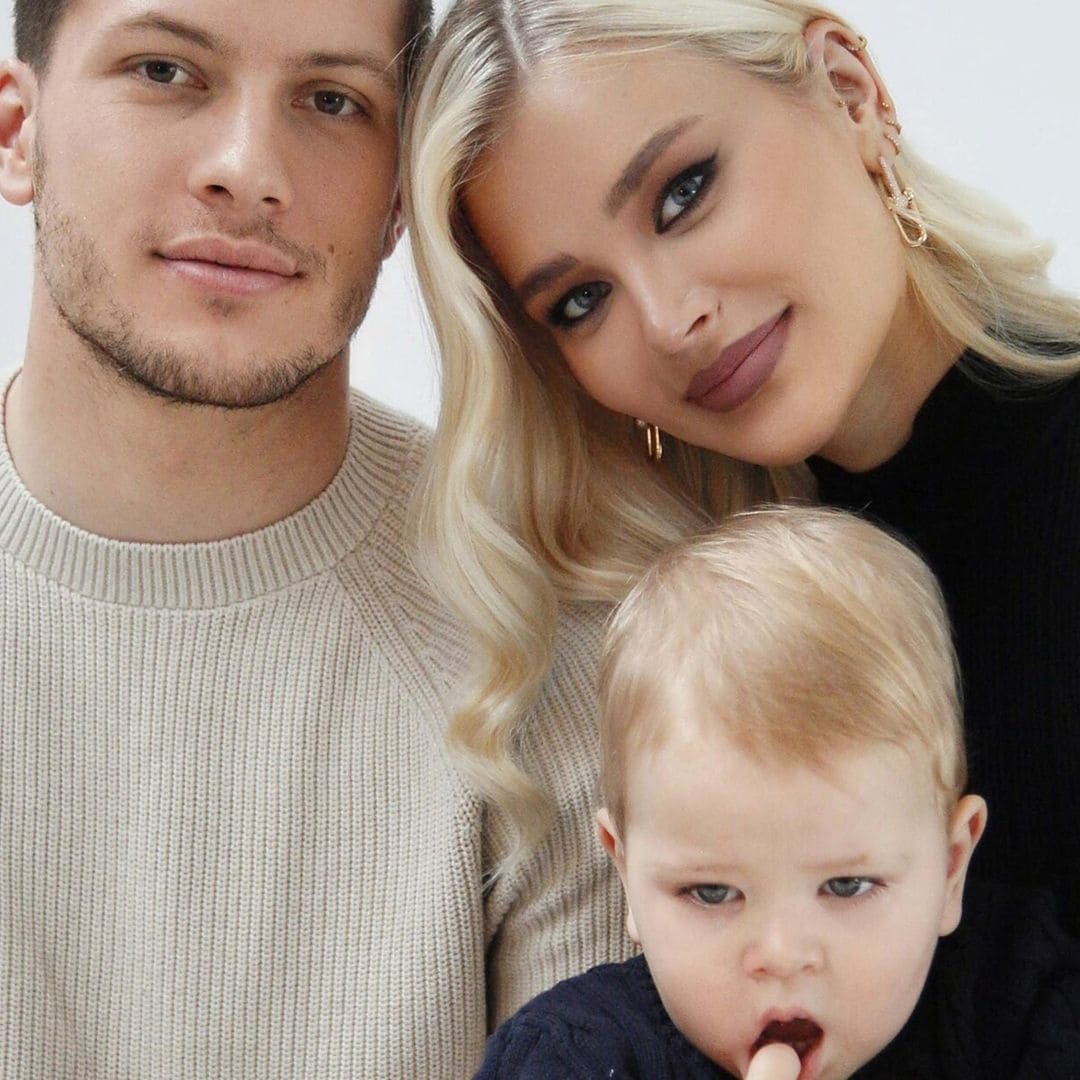 El futbolista Luka Jovic y su mujer, Sofija Milosevic, posan en familia antes de convertirse en padres por segunda vez