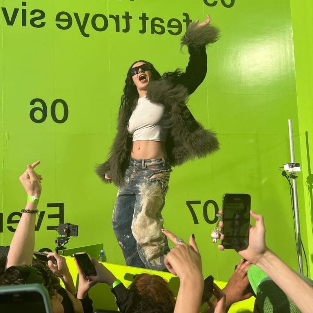 HOLA Charli XCX