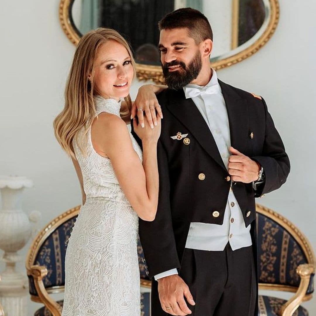 La espectacular boda castrense de Esmeralda Moya con el piloto del ejército Jaime Llopis