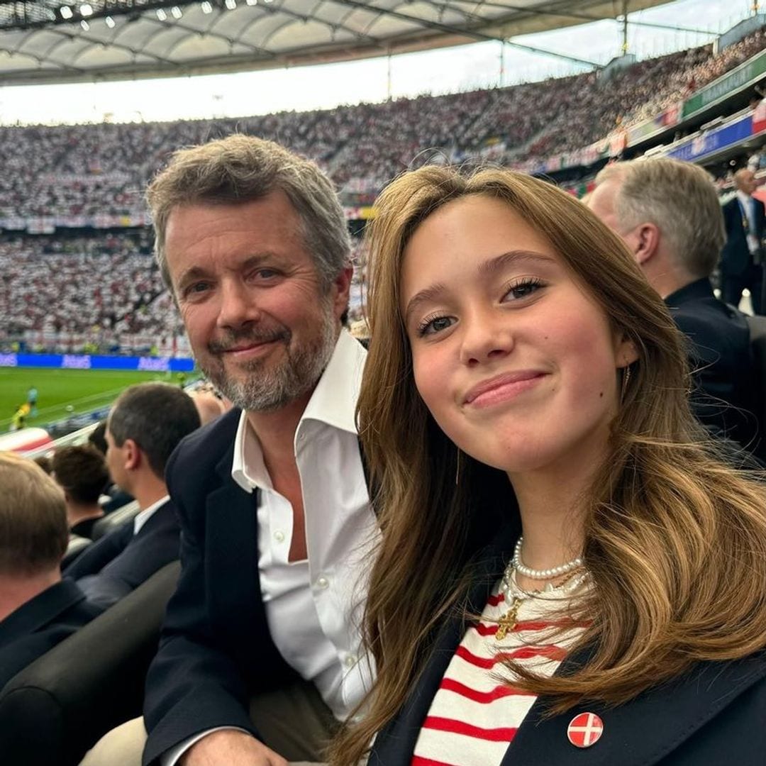 La princesa Josephine viendo el partido de la Eurocopa en Frankfurt con su padre, el rey Federico