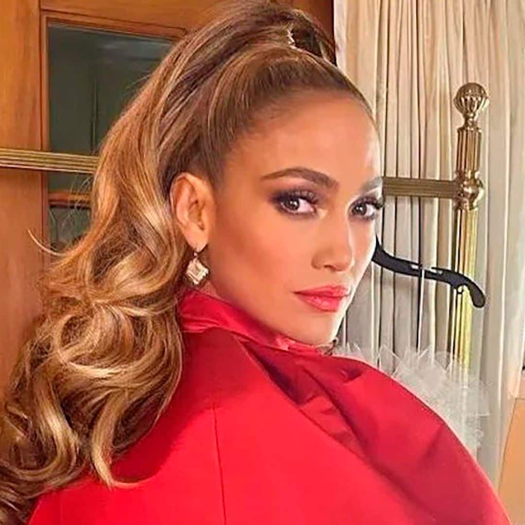 El traje de flores de Jennifer Lopez, la inspiración ideal para tu próxima boda