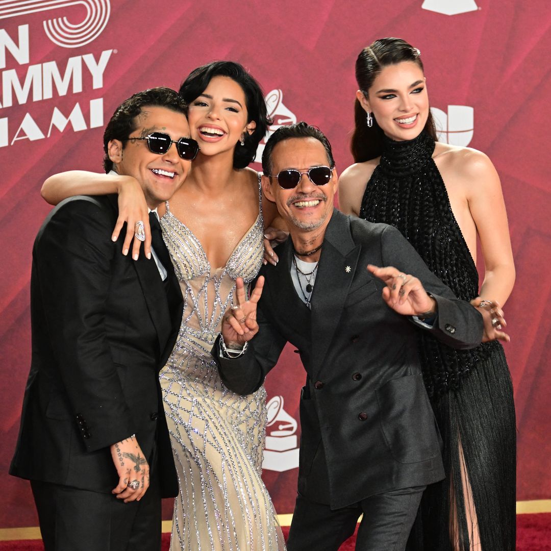 El memorable encuentro de Nodal y Ángela Aguilar con Marc Anthony y su esposa en el Latin GRAMMY 2024