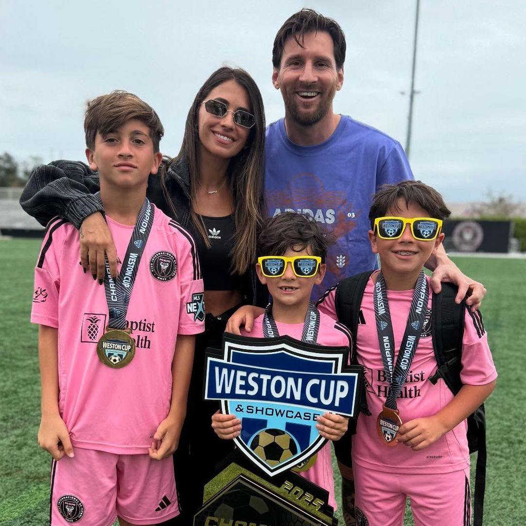 Antonela Roccuzzo y Leo Messi celebran el nuevo logro de sus tres hijos sobre la cancha