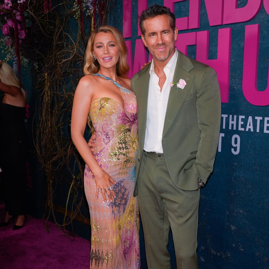 Blake Lively sorprende con un vestido de flores ¡usado antes por Britney Spears!