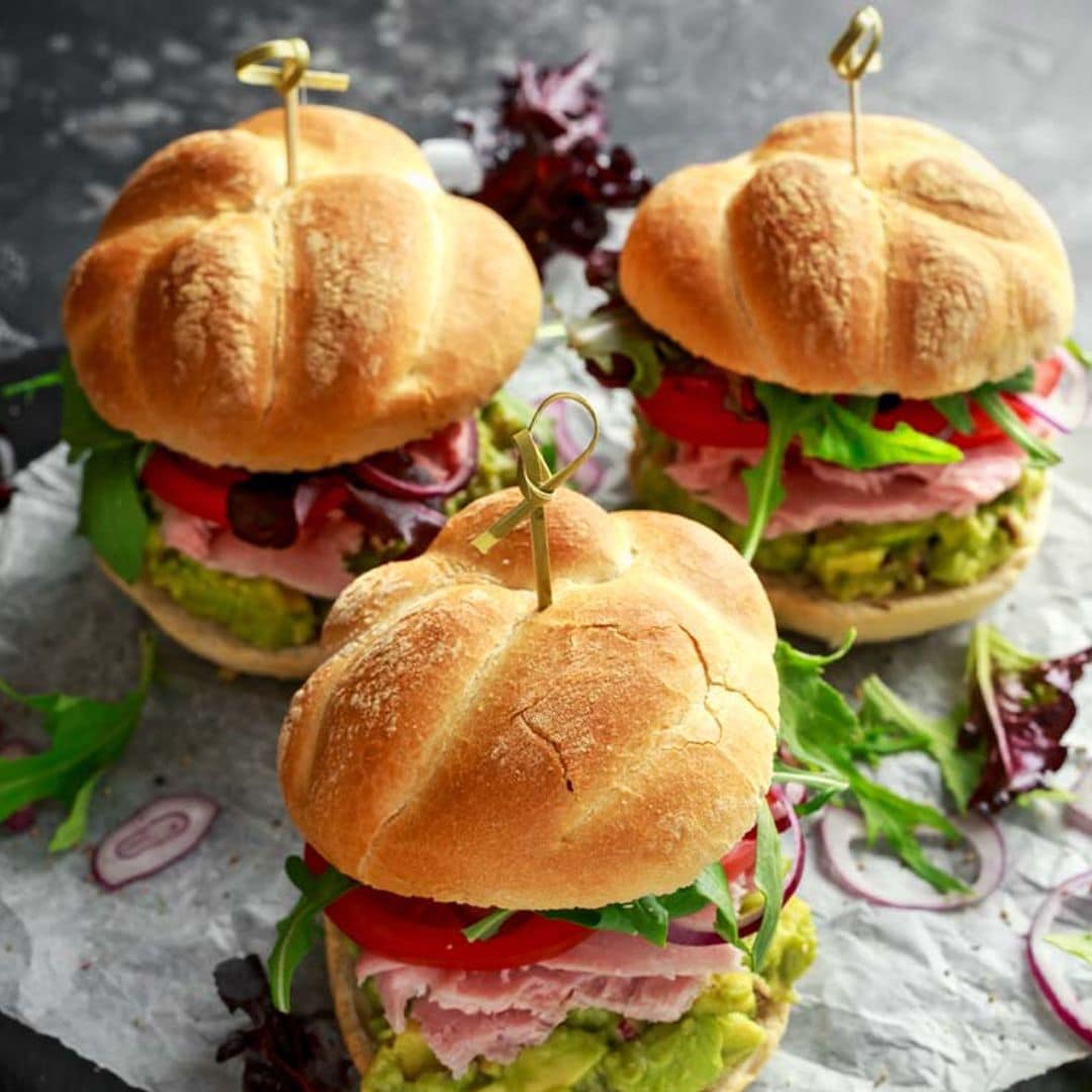 Bocadito de atún con aguacate y vegetales