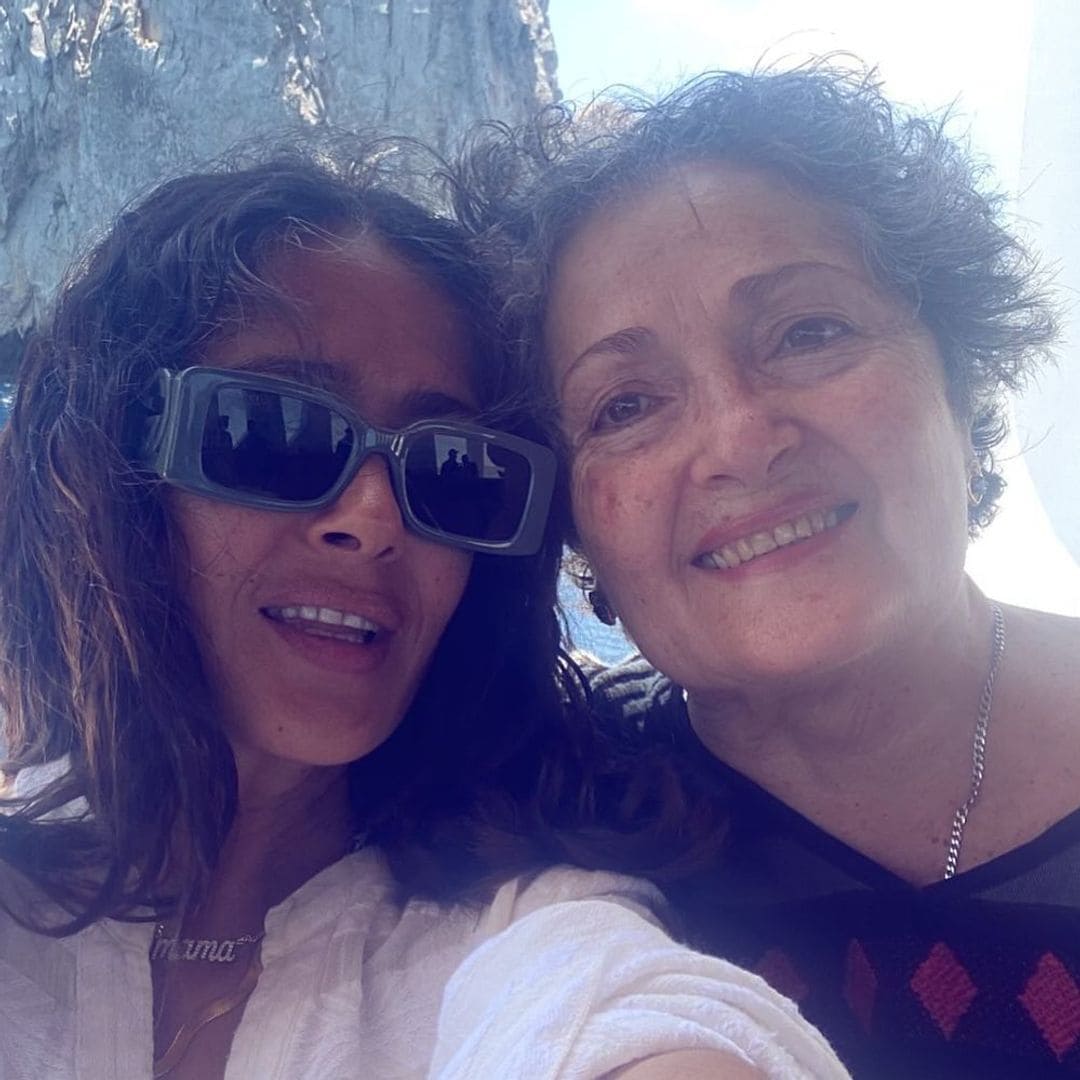 Salma Hayek con su mamá, la señora Diana Jiménez