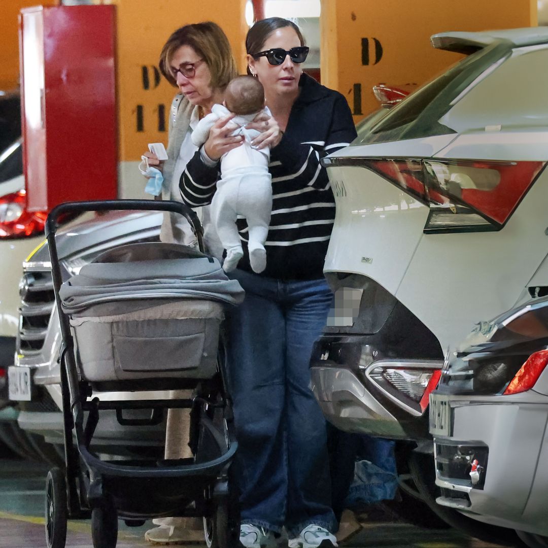 IMÁGENES EXCLUSIVAS: Merchi, madre de Anabel Pantoja, una abuela volcada con su nieta