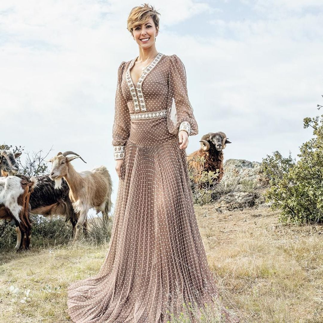 Sonsoles Ónega, como no la habíamos visto nunca, una reina de la tele en la ruta imperial