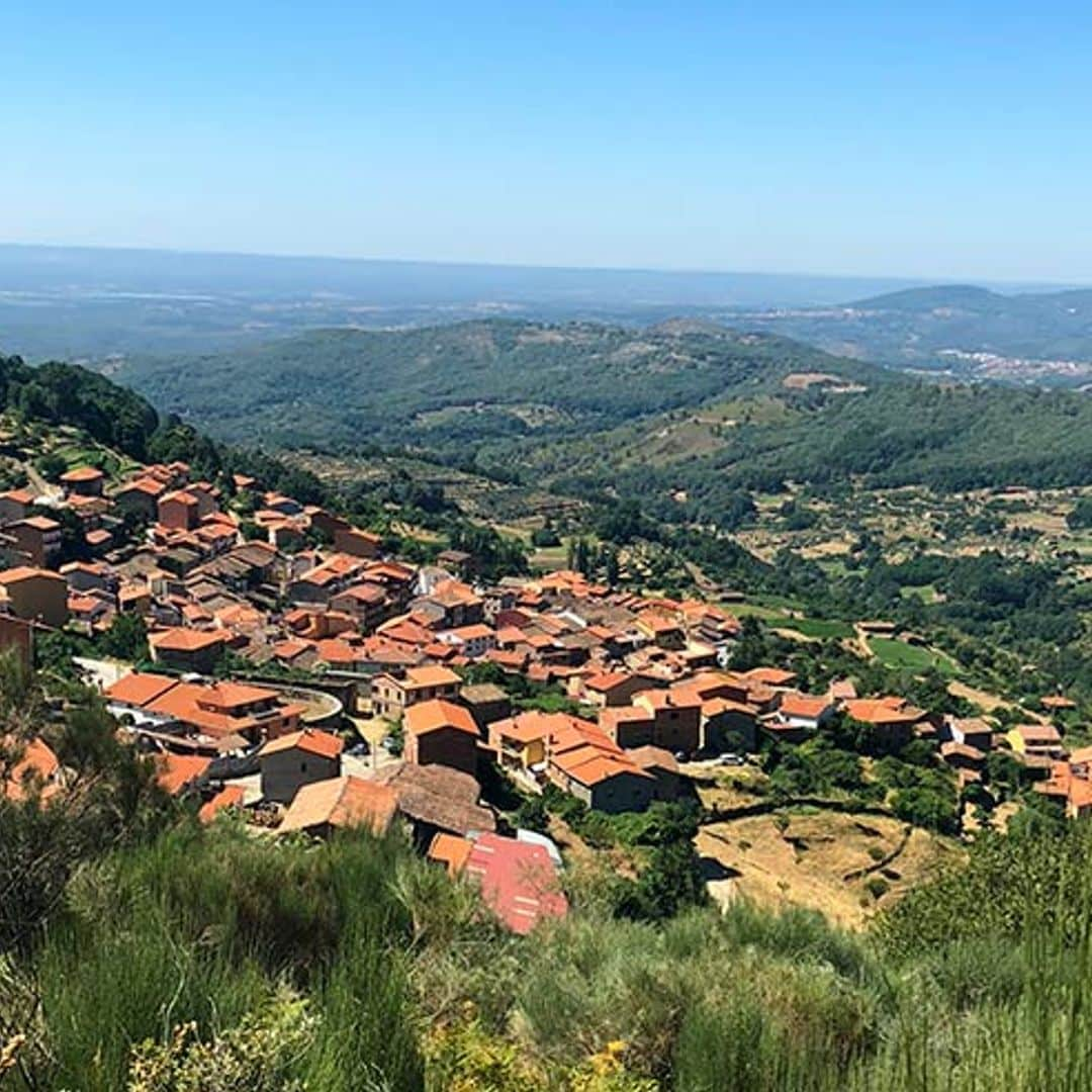 Guijo de Santa Bárbara, la autenticidad y magia de La Vera retratada en un pueblo