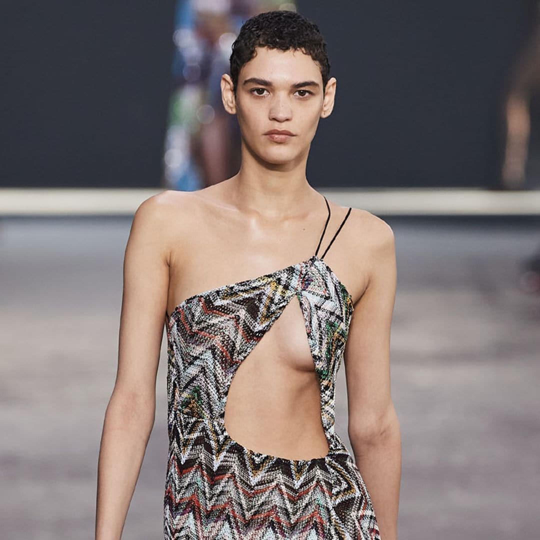 Aberturas, escotes tendencia y metalizados actualizan los diseños icónicos de Missoni