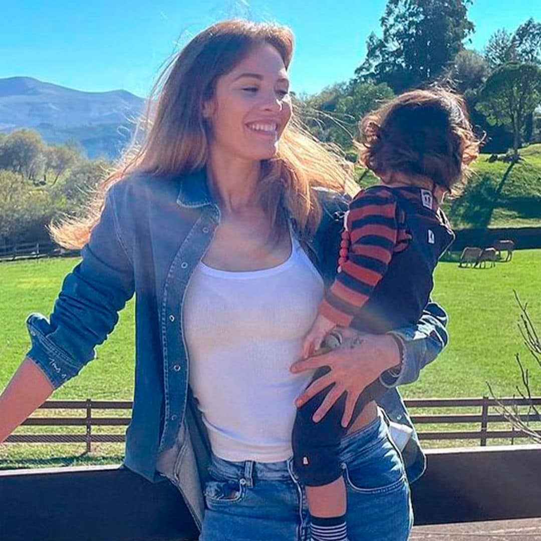 ¡Cómo han crecido! Jessica Bueno y sus tres hijos disfrutan de una apasionante jornada entre jirafas y cebras