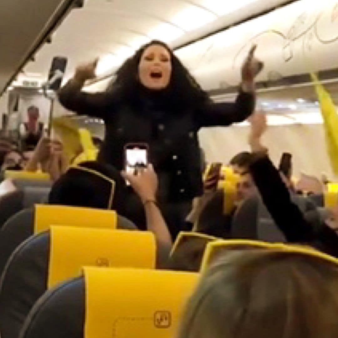 La increíble sorpresa de Rosa López en un avión repleto de Eurofans con destino a la final de Eurovisión