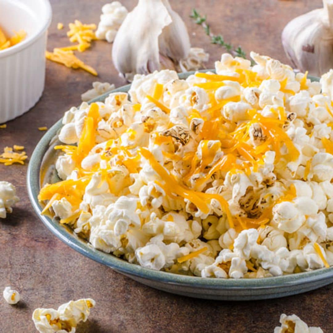 Palomitas de maíz con queso 'cheddar'