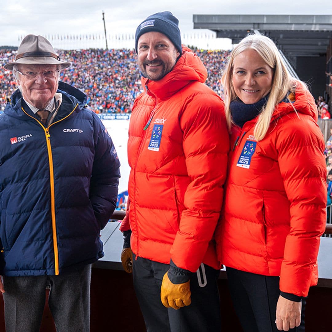 Los príncipes Haakon y Mette-Marit reciben el apoyo público de Carlos Gustavo de Suecia en el momento más bajo de Marius Borg